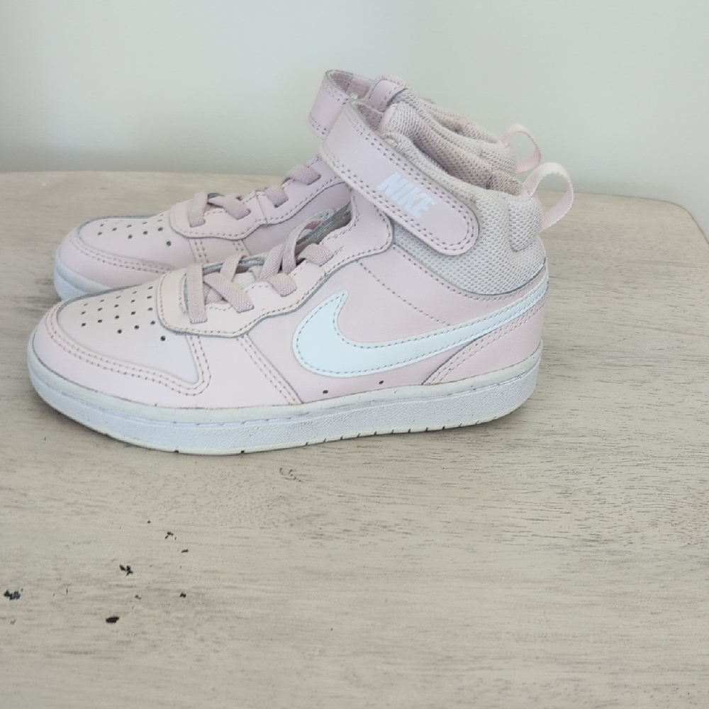 Nike unisex-child Court Borough Mid 2 Shoes Size 12
